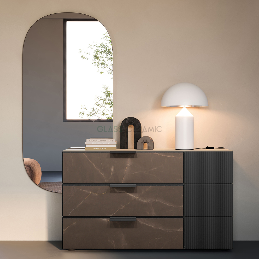 03-living-e01-black-pulpis